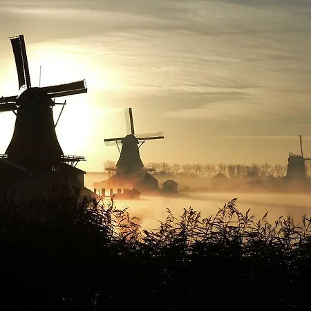 Overnight At Windmill Village Zaanse Schans - Amsterdam