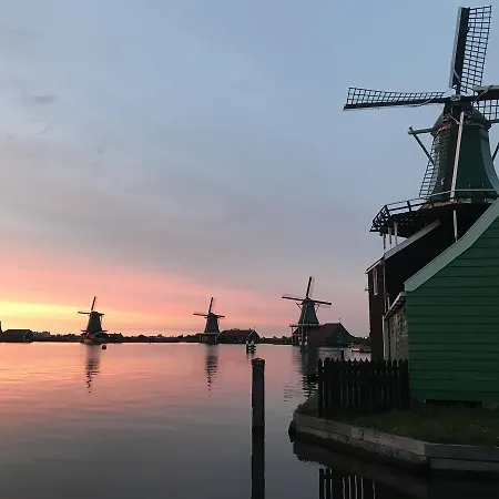 Otel Overnight At Windmill Village Zaanse Schans - Amsterdam