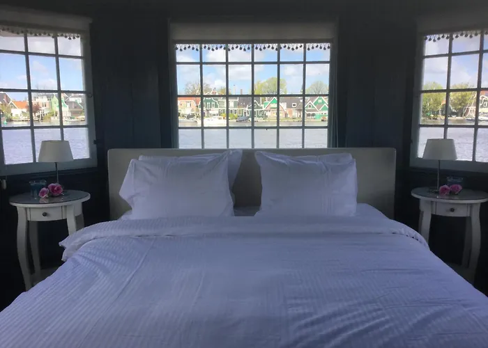 Overnight At Windmill Village Zaanse Schans - Amsterdam Hotel 3*