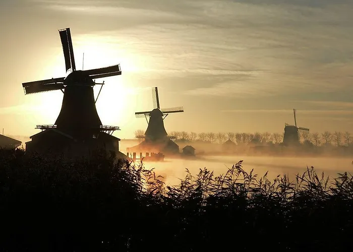 Overnight At Windmill Village Zaanse Schans - Amsterdam
