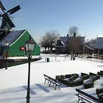 Overnight At Windmill Village Zaanse Schans - Amsterdam Ζάανταμ