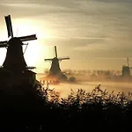 Overnight At Windmill Village Zaanse Schans - Amsterdam
